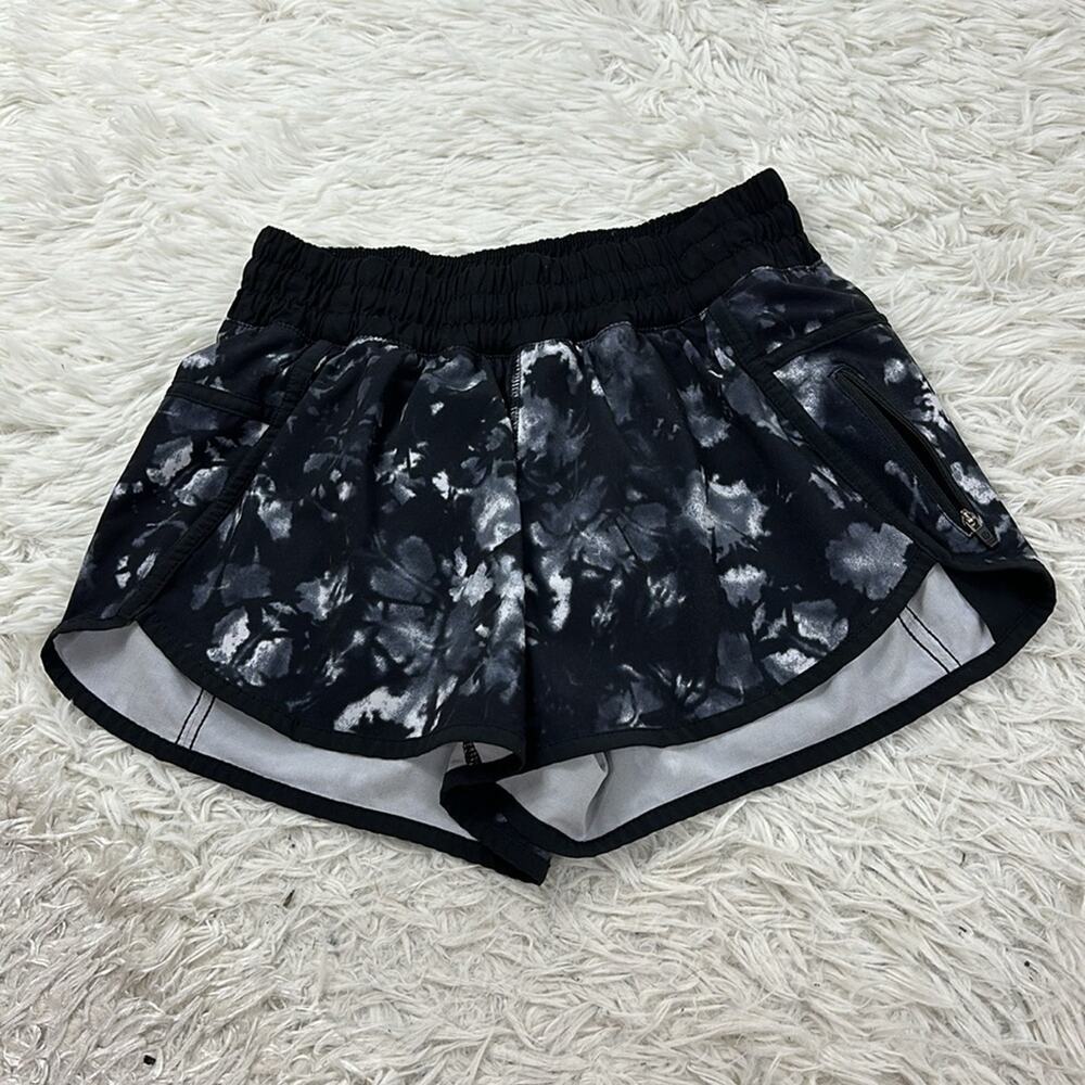 Lululemon Tracker Short IV Dusk Dye White Black / Black